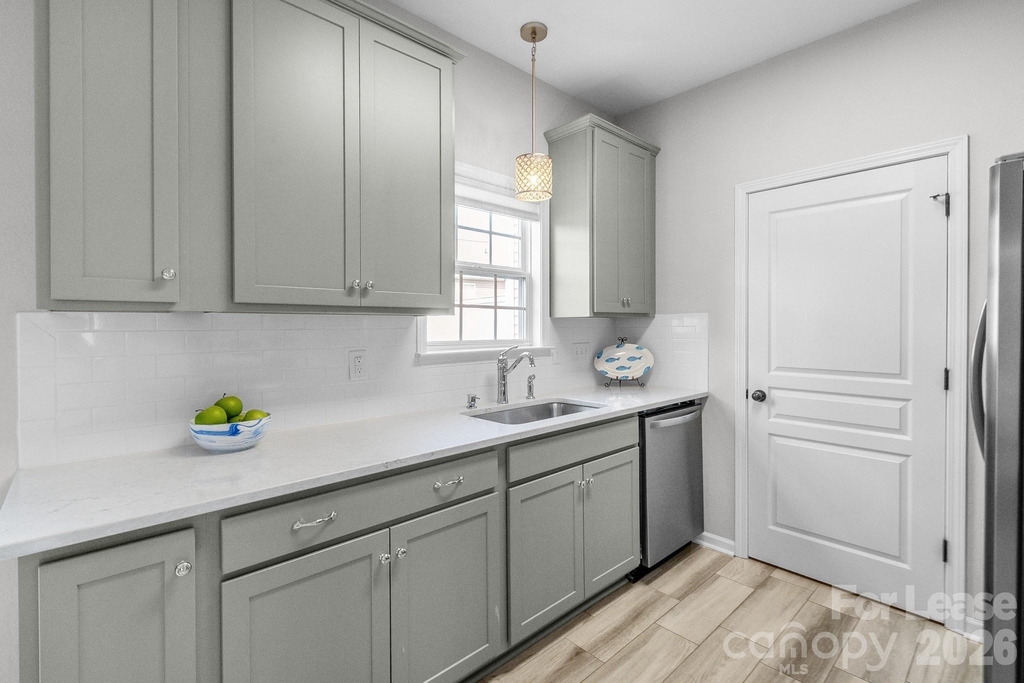 558 Calen Lane - Photo 2