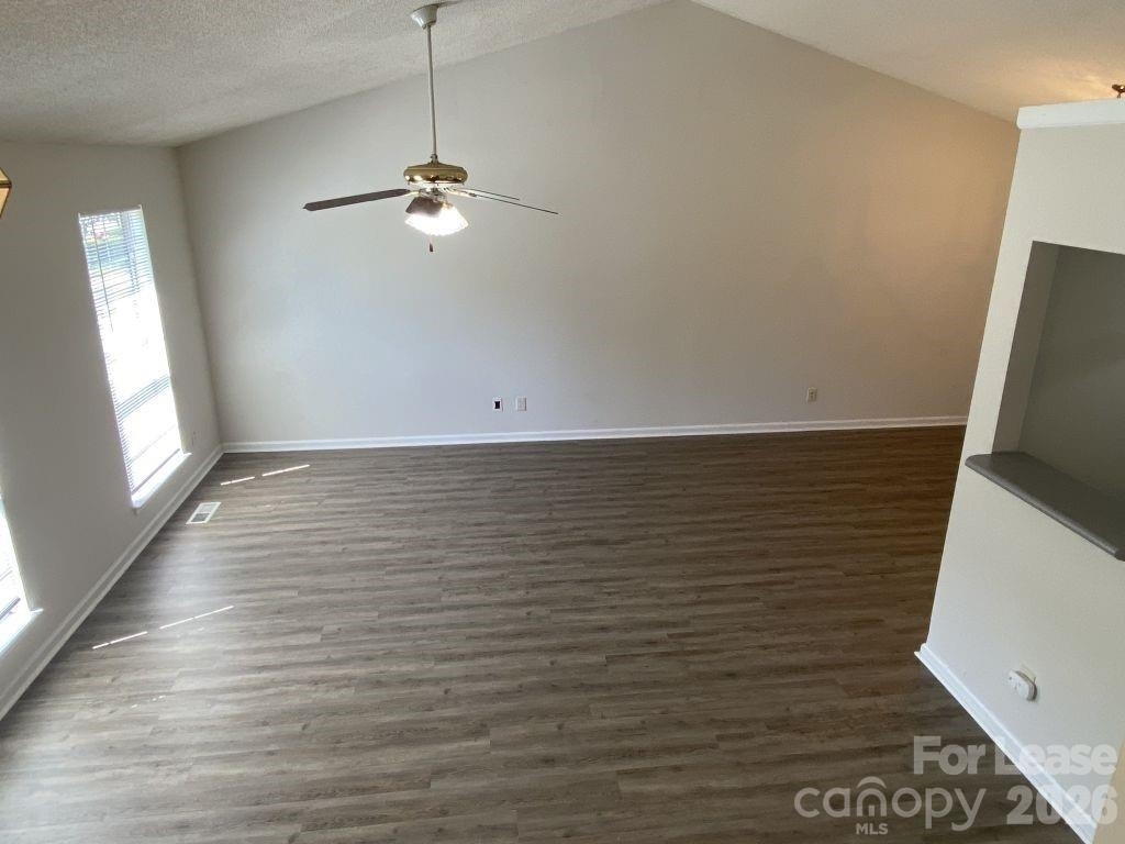 3122 Periwinkle Court - Photo 8
