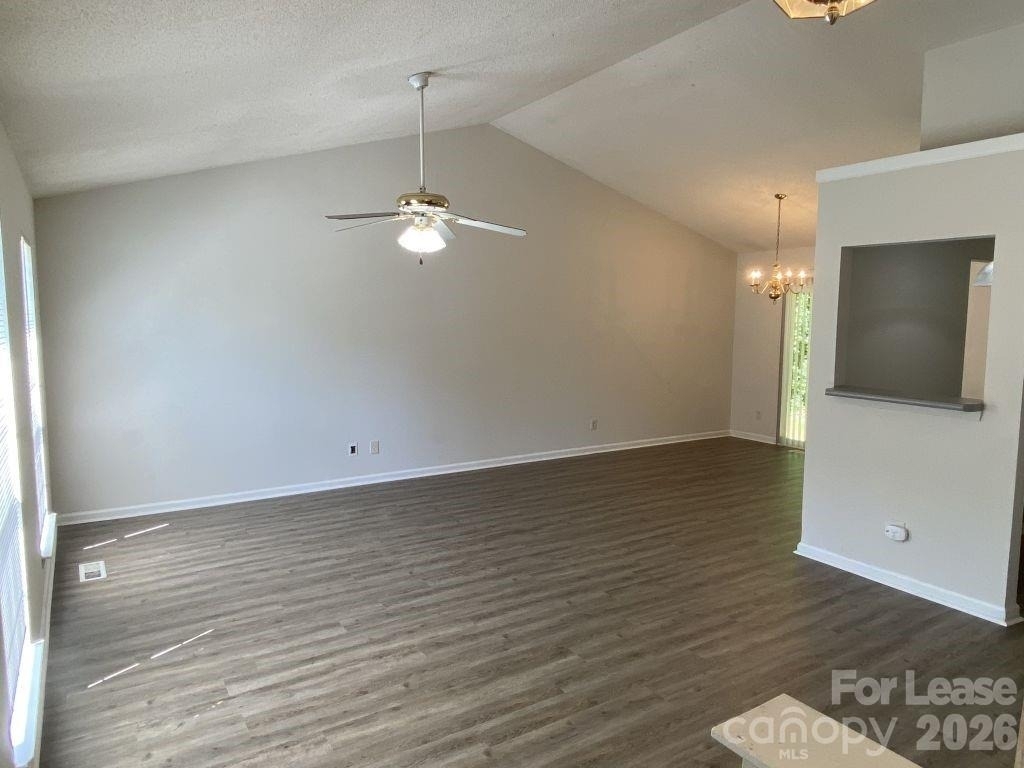 3122 Periwinkle Court - Photo 2
