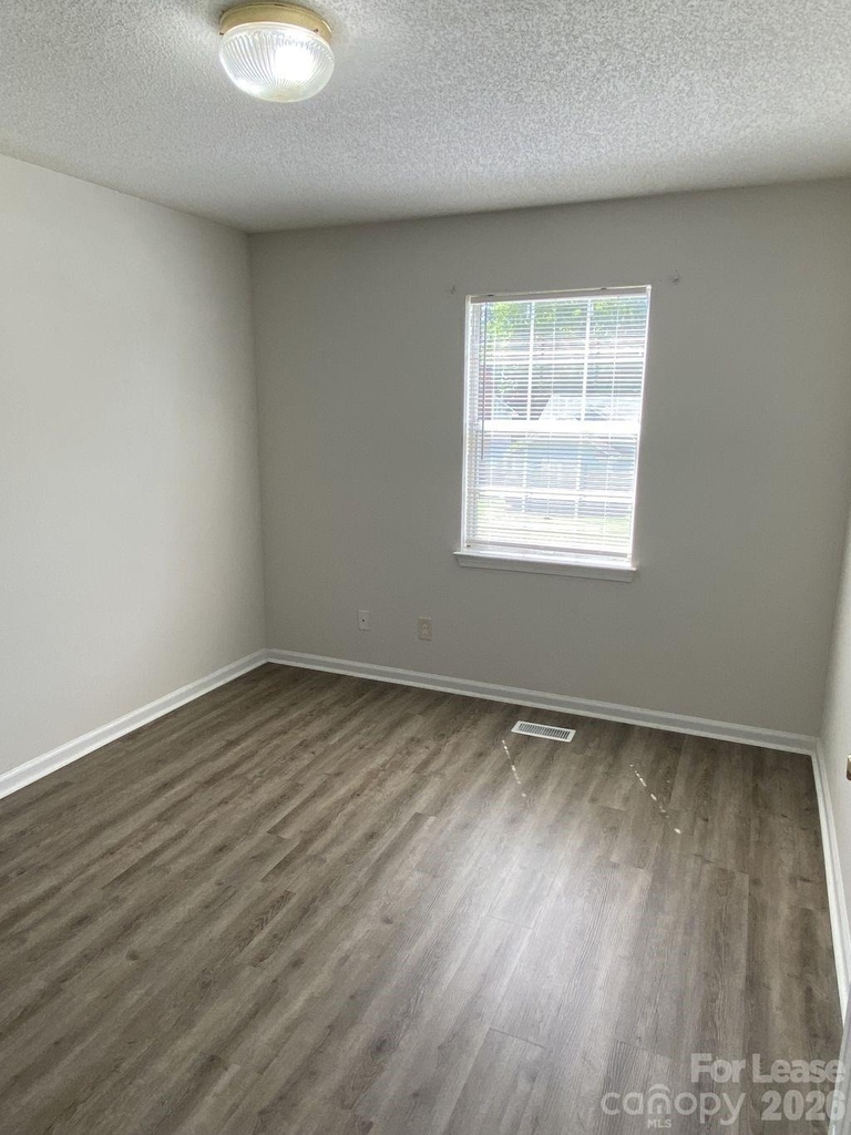 3122 Periwinkle Court - Photo 13
