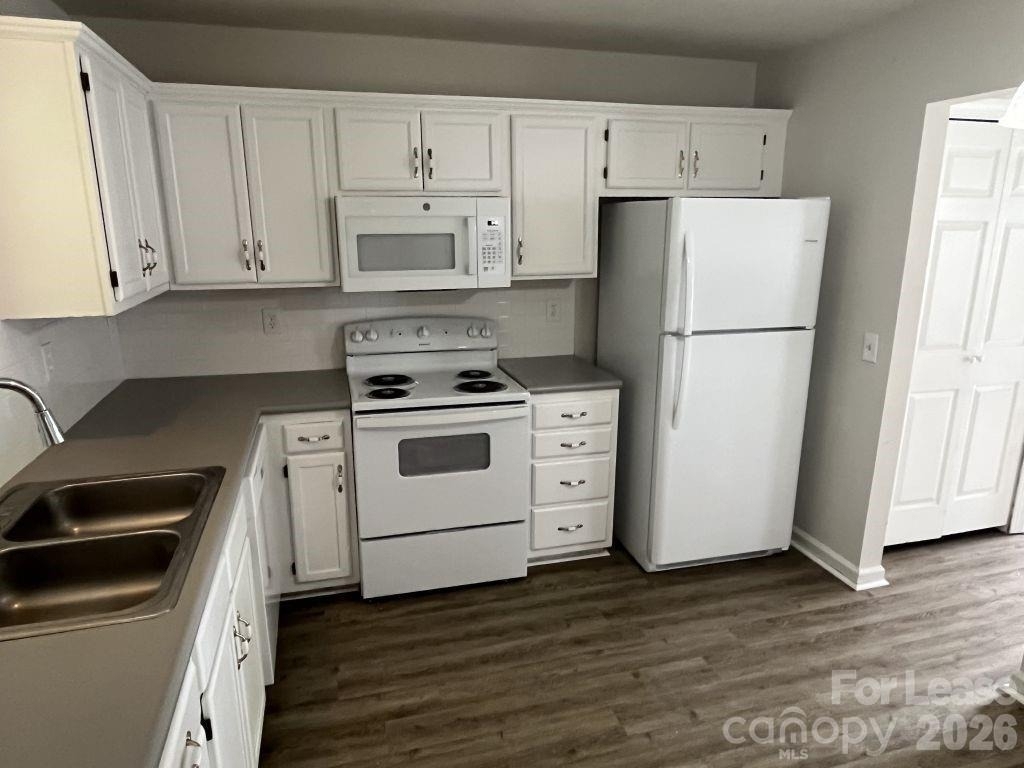 3122 Periwinkle Court - Photo 5