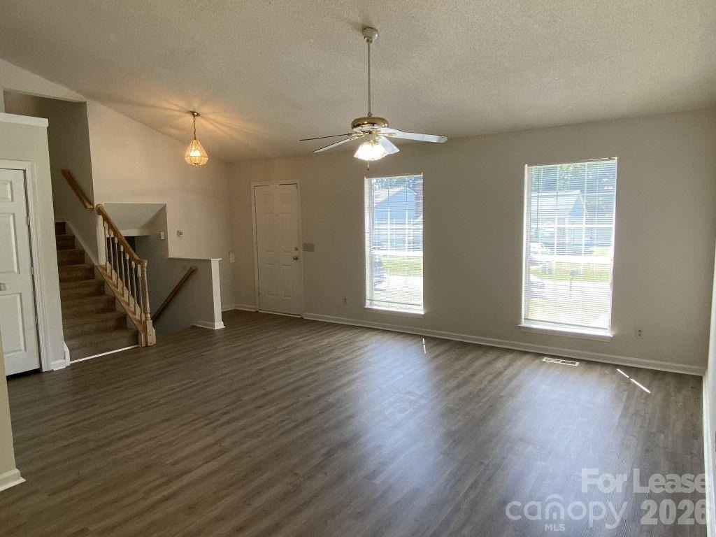 3122 Periwinkle Court - Photo 1