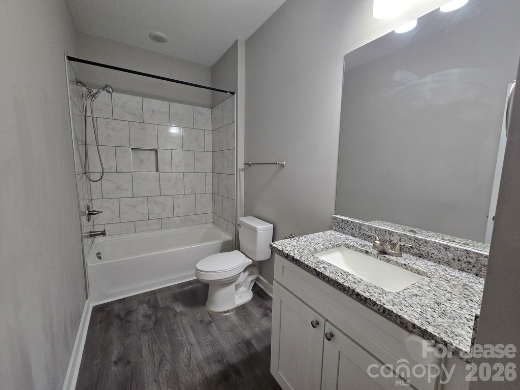 424 Queens Road - Photo 2