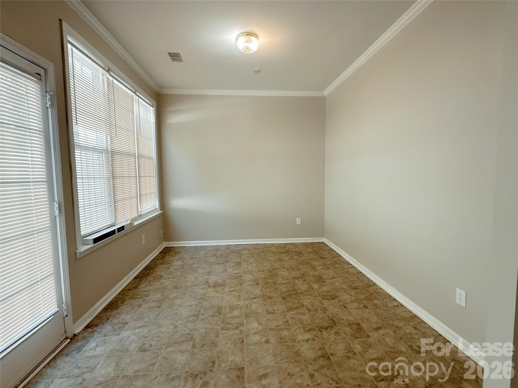 7629 Abigail Glen Drive - Photo 4