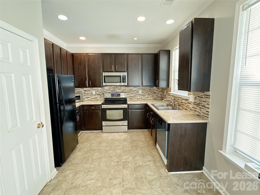 7629 Abigail Glen Drive - Photo 1