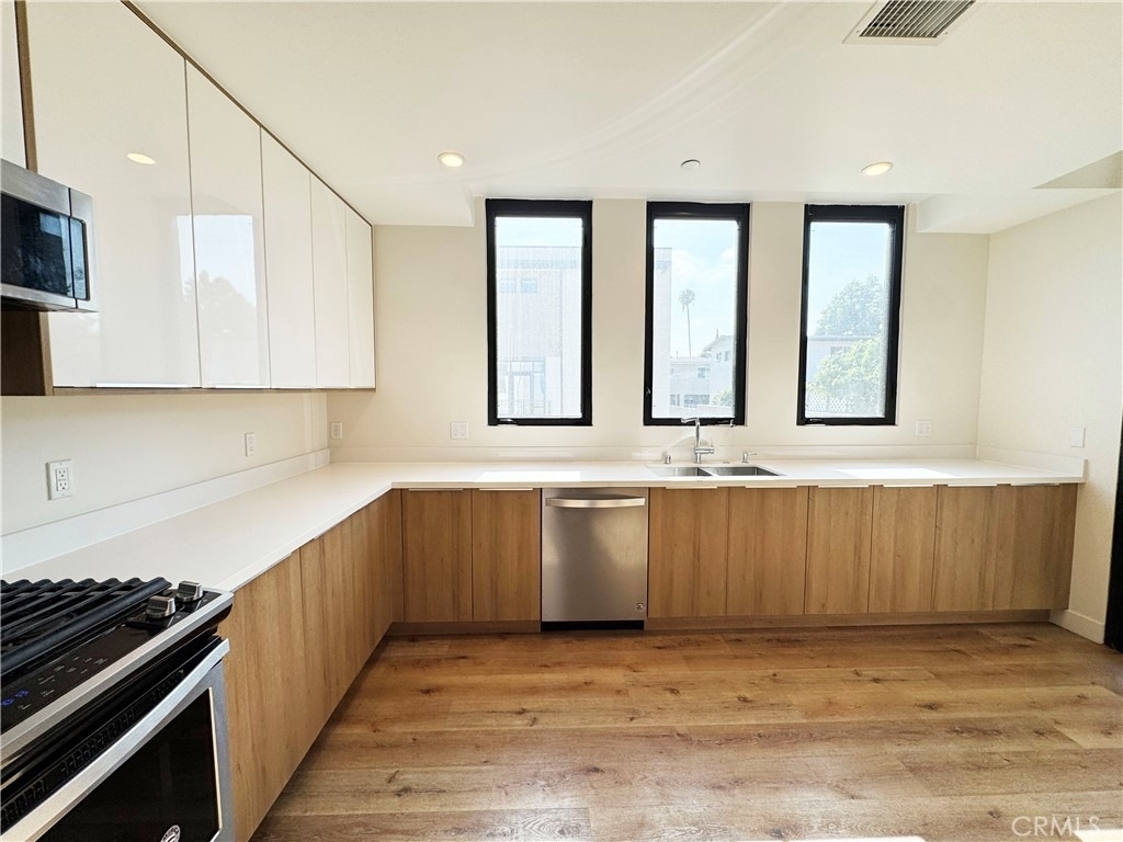 501 N Santa Anita - Photo 12
