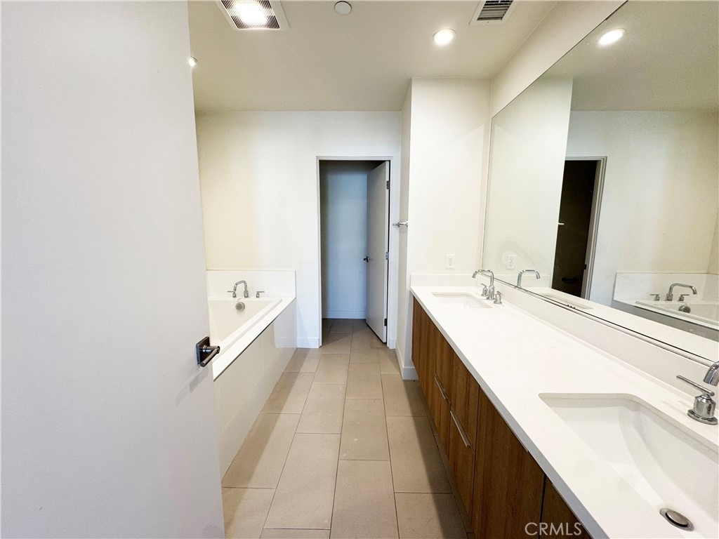 501 N Santa Anita - Photo 23
