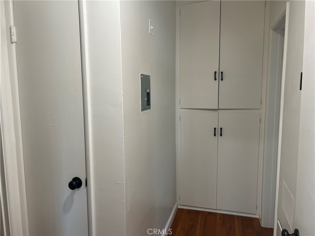 420 W Alameda Avenue - Photo 8