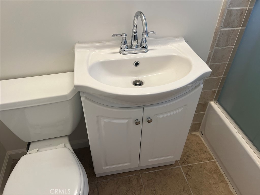 420 W Alameda Avenue - Photo 9