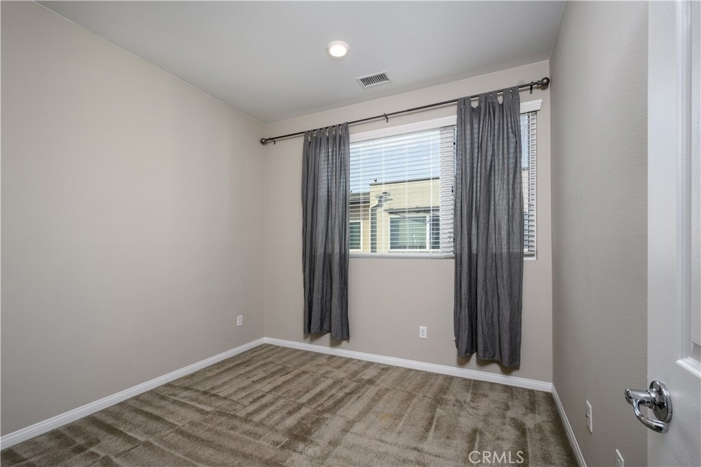 8008 Olive - Photo 15