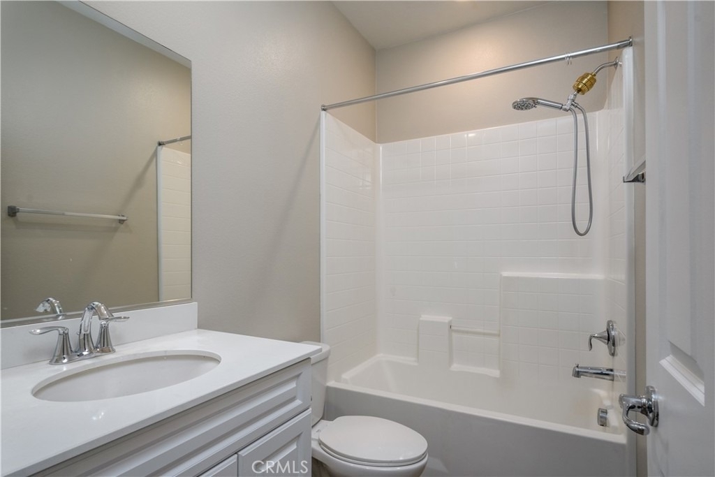 8008 Olive - Photo 14