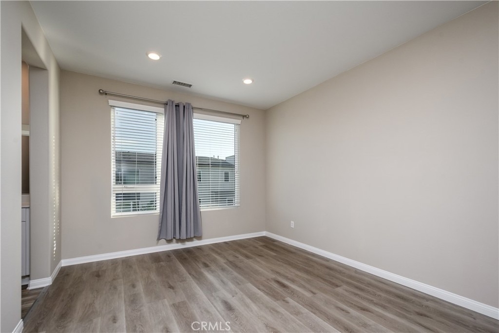 8008 Olive - Photo 10