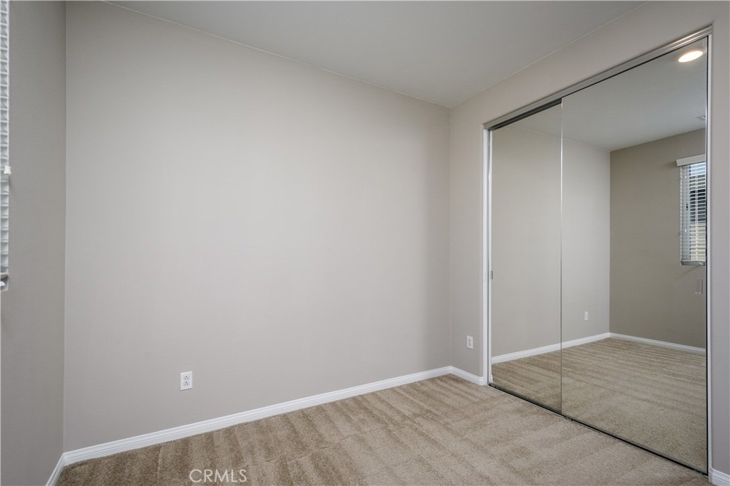 8008 Olive - Photo 13