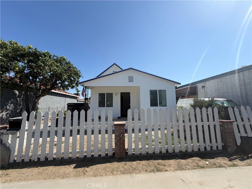 134 E M St - Photo 0