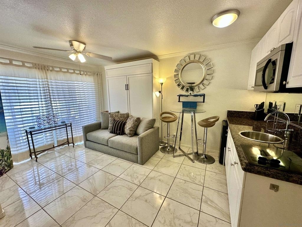 1021 Scott St - Photo 10
