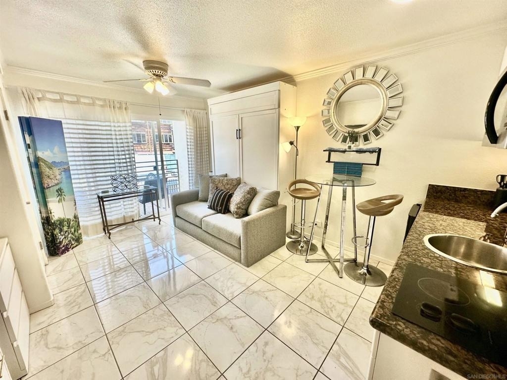 1021 Scott St - Photo 9