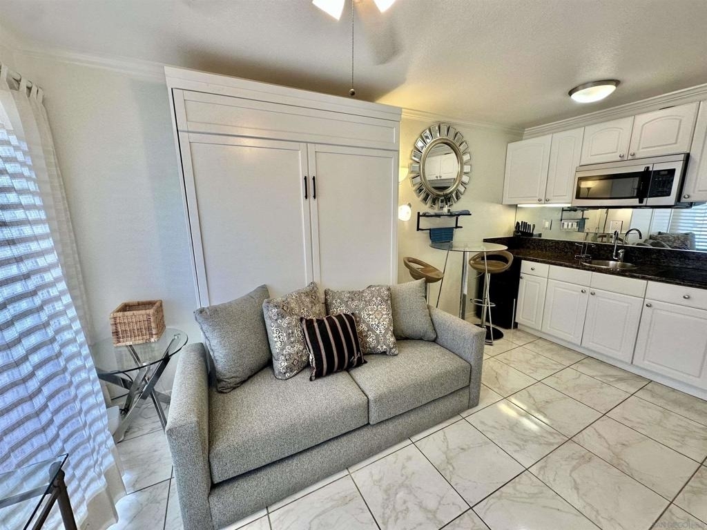 1021 Scott St - Photo 12