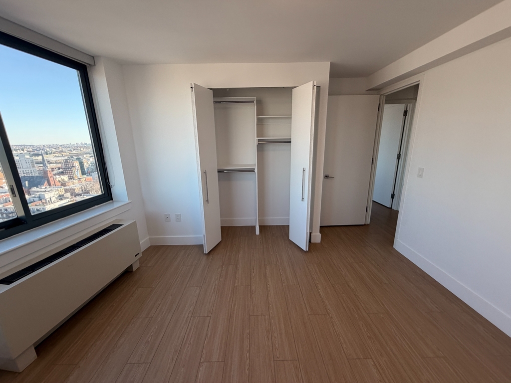 Center Boulevard - Photo 11