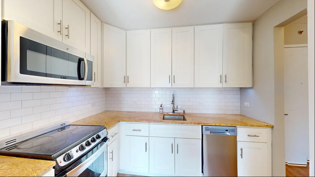 East 34th Street - Photo 6