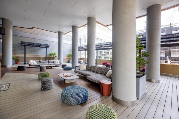 East 59th Street - Photo 5