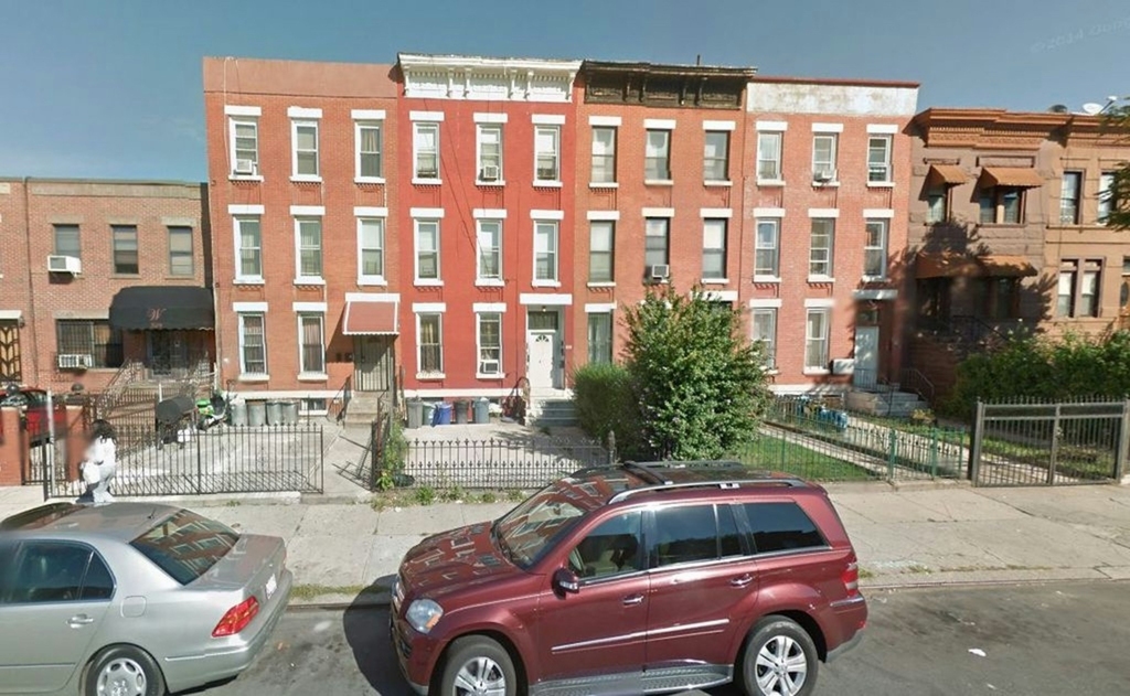 733 Lexington Avenue - Photo 0
