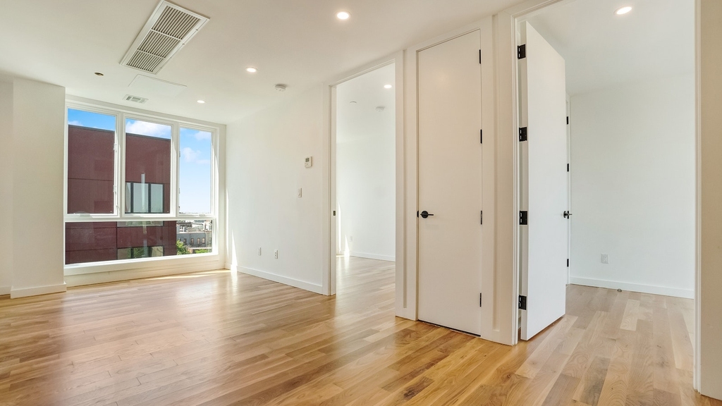 1515 Park Place - Photo 0