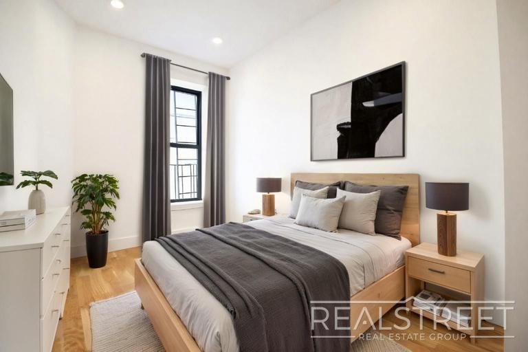 119 Ralph Ave - Photo 2