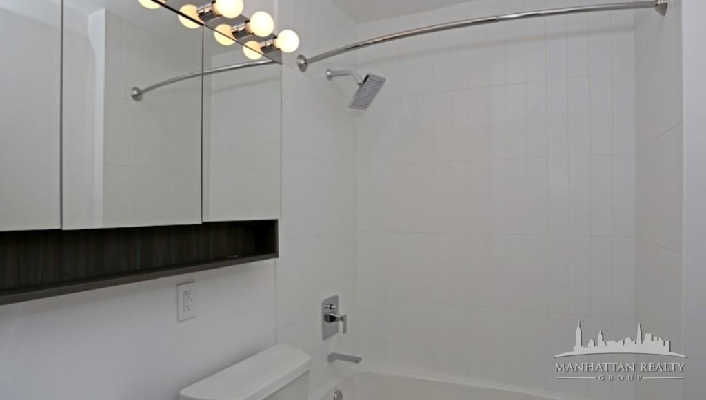 410 West 53rd Street - Photo 7