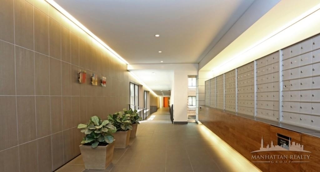 410 West 53rd Street - Photo 1