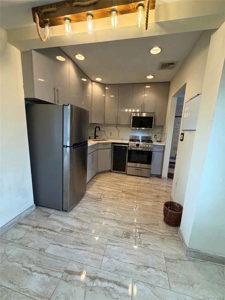 77 E Santa Barbara Road - Photo 2