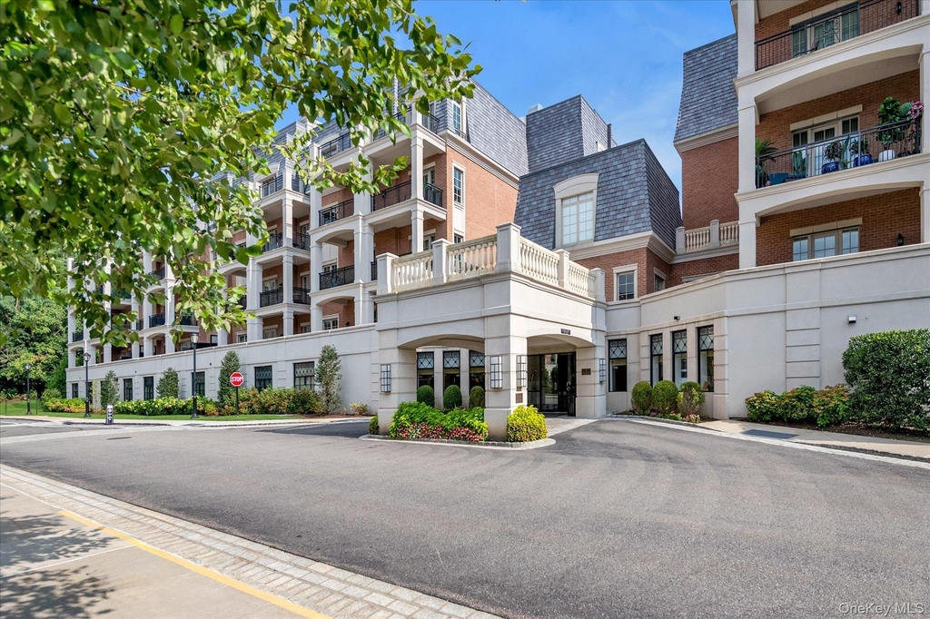 3000 Royal Court - Photo 6