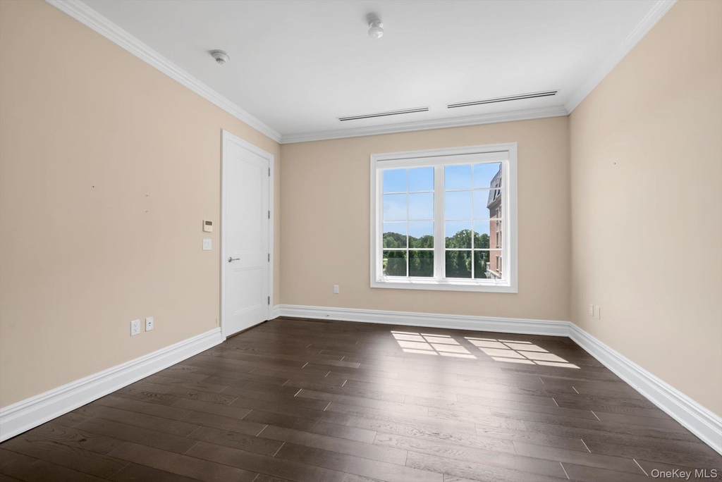 3000 Royal Court - Photo 16