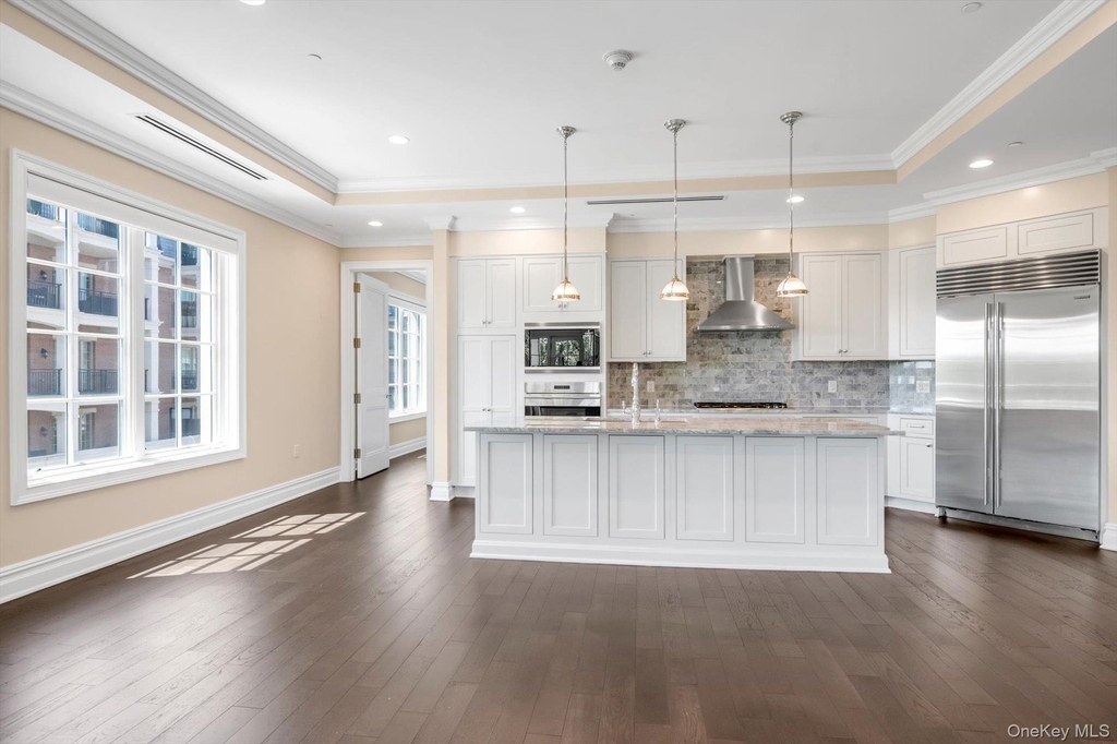 3000 Royal Court - Photo 10