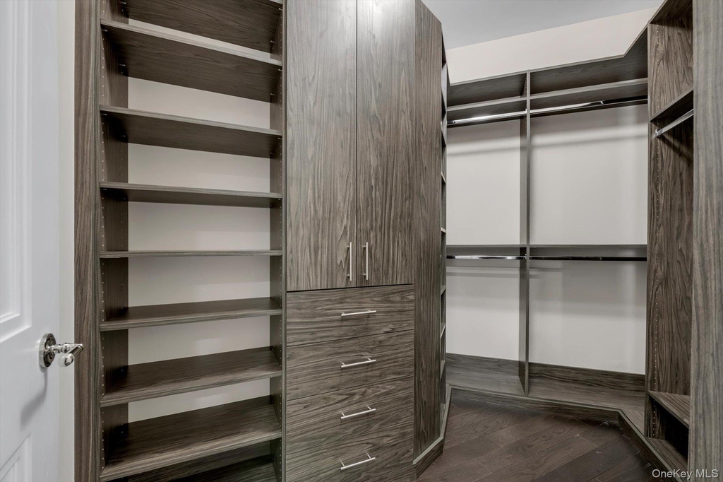 3000 Royal Court - Photo 14