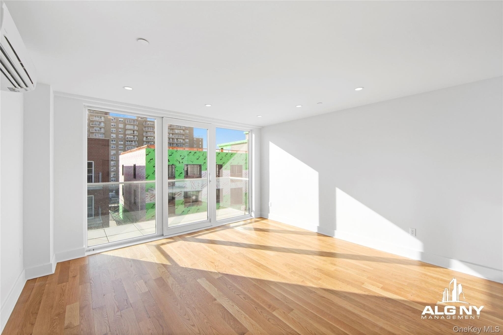 183 Beach 101st Street - Photo 4