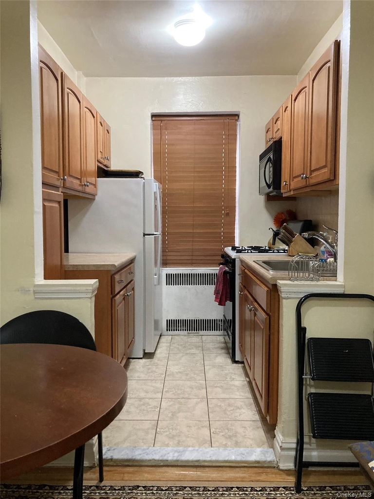 61-41 Saunders Street - Photo 3