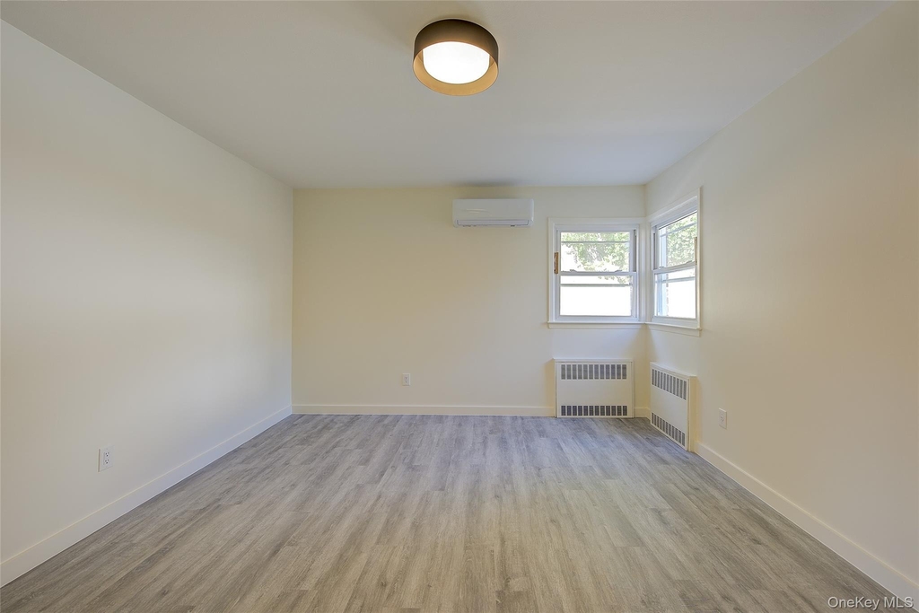 71-65 Douglaston Parkway - Photo 14