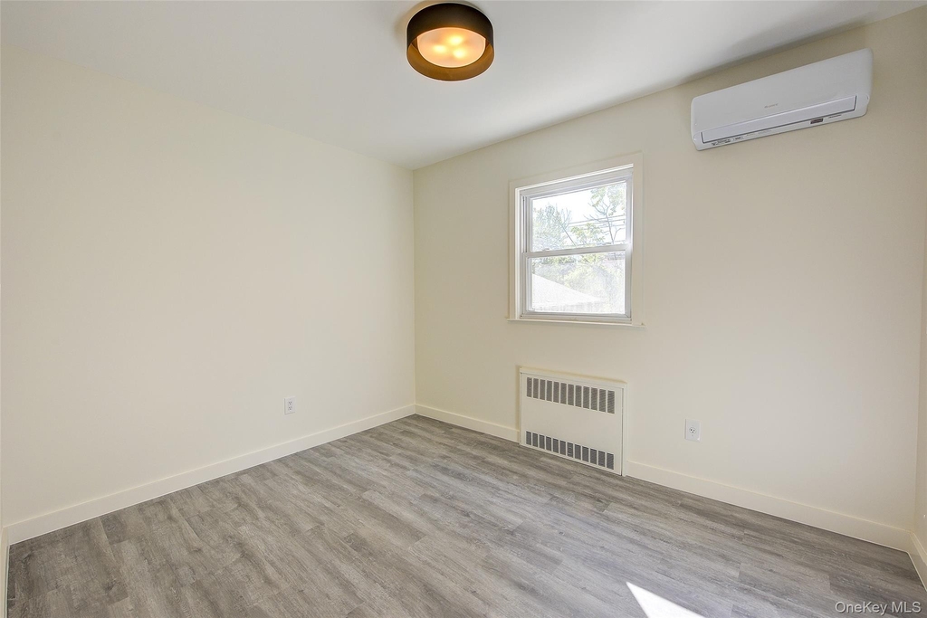 71-65 Douglaston Parkway - Photo 12