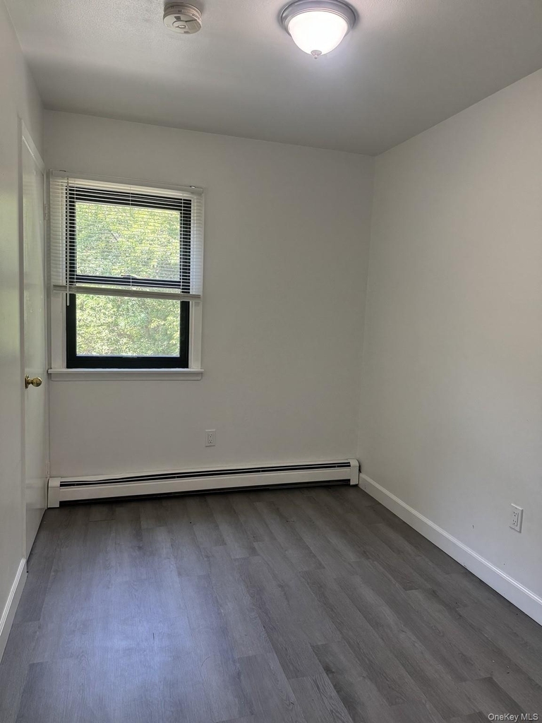 27 Stuart Drive - Photo 3