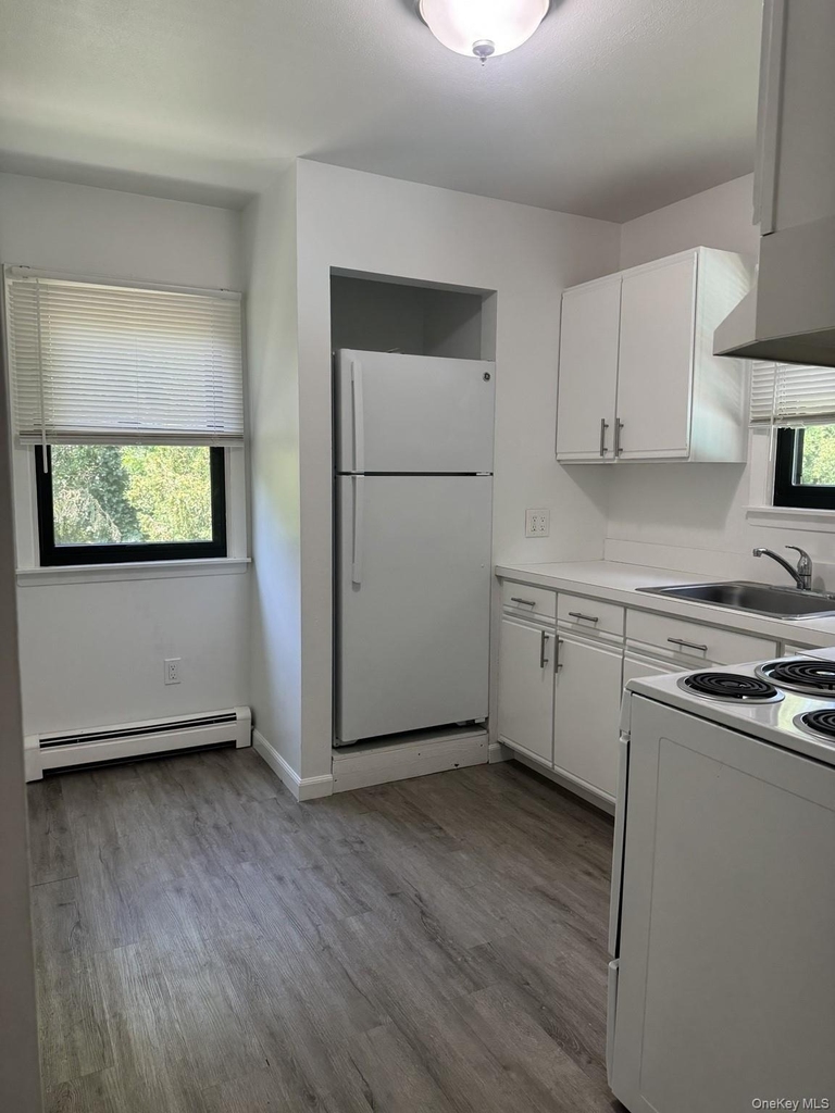 27 Stuart Drive - Photo 5