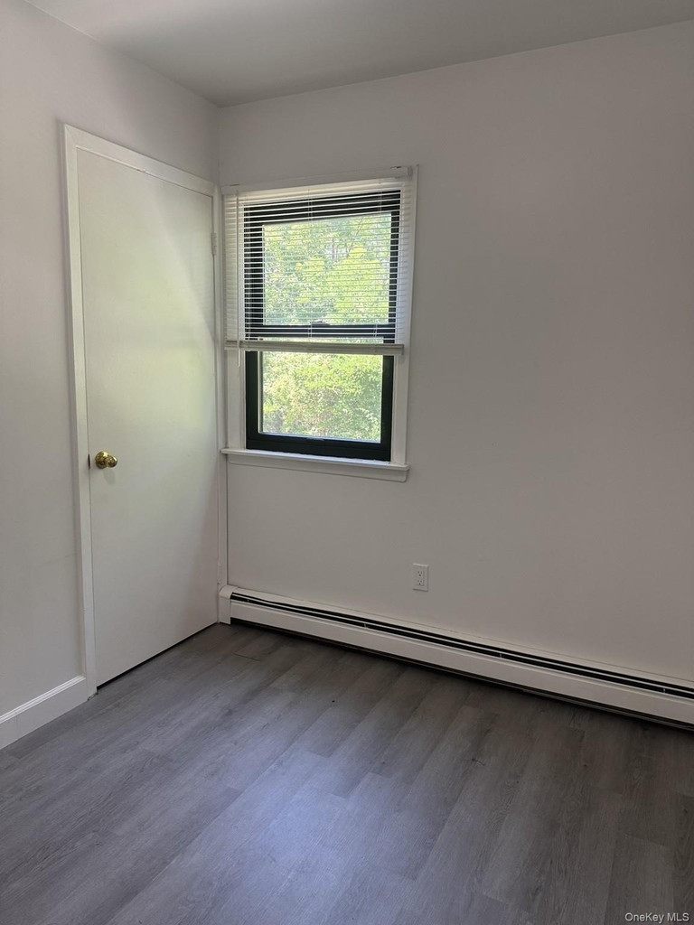27 Stuart Drive - Photo 4