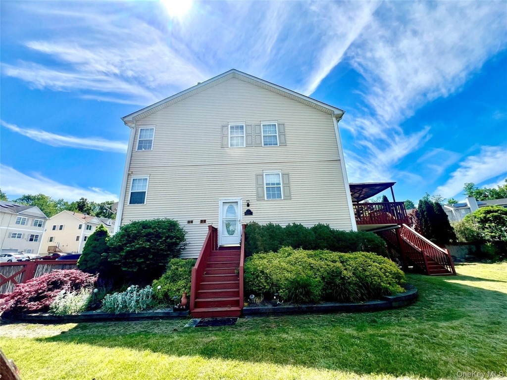 60 Peach Place - Photo 0