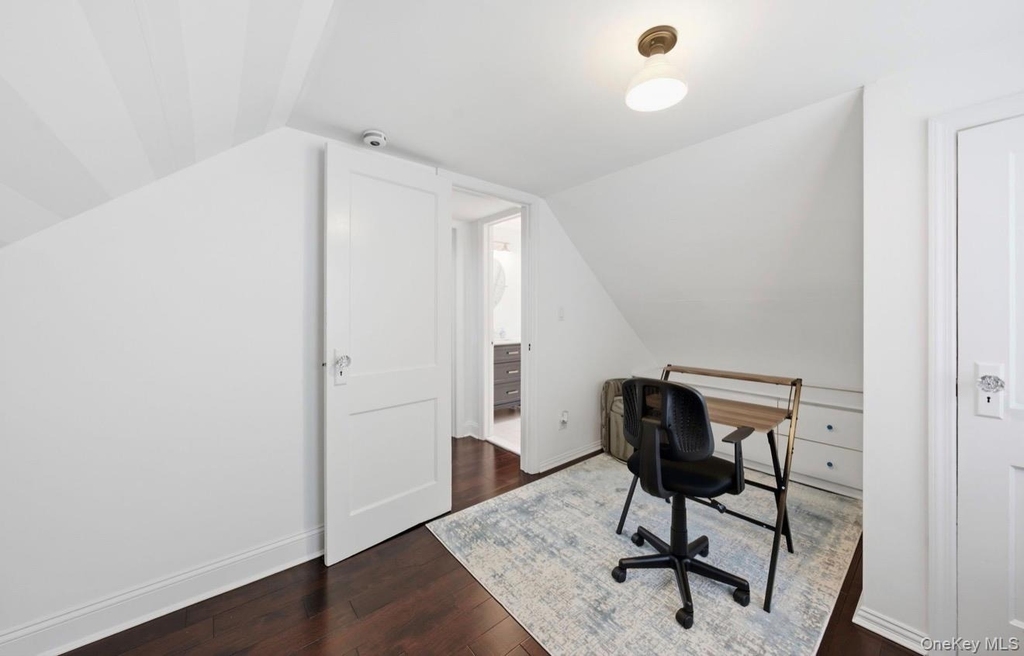8 Rosewood Avenue - Photo 15