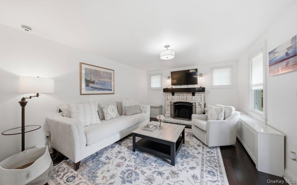 8 Rosewood Avenue - Photo 3