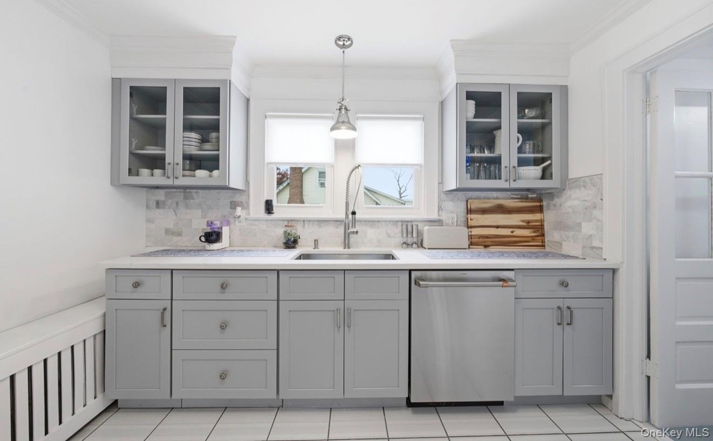 8 Rosewood Avenue - Photo 5