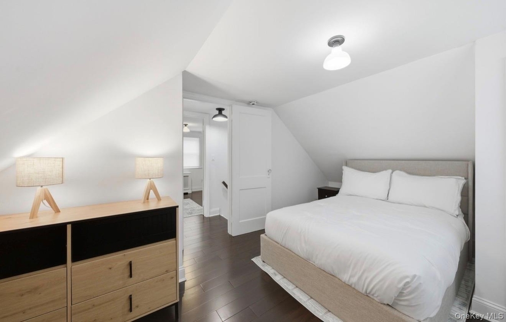 8 Rosewood Avenue - Photo 14