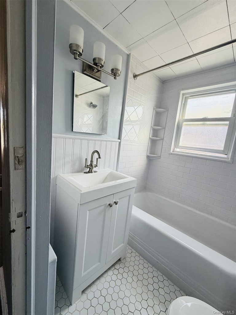 62 Ash Street - Photo 8