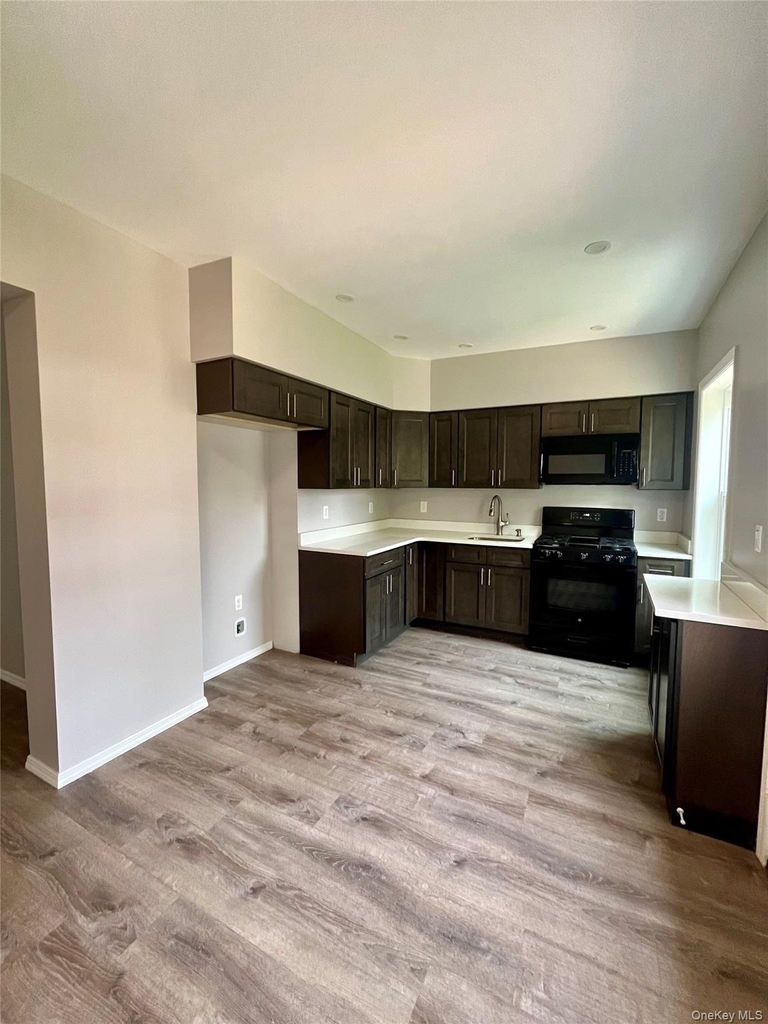 6 E 2nd Street - Photo 1