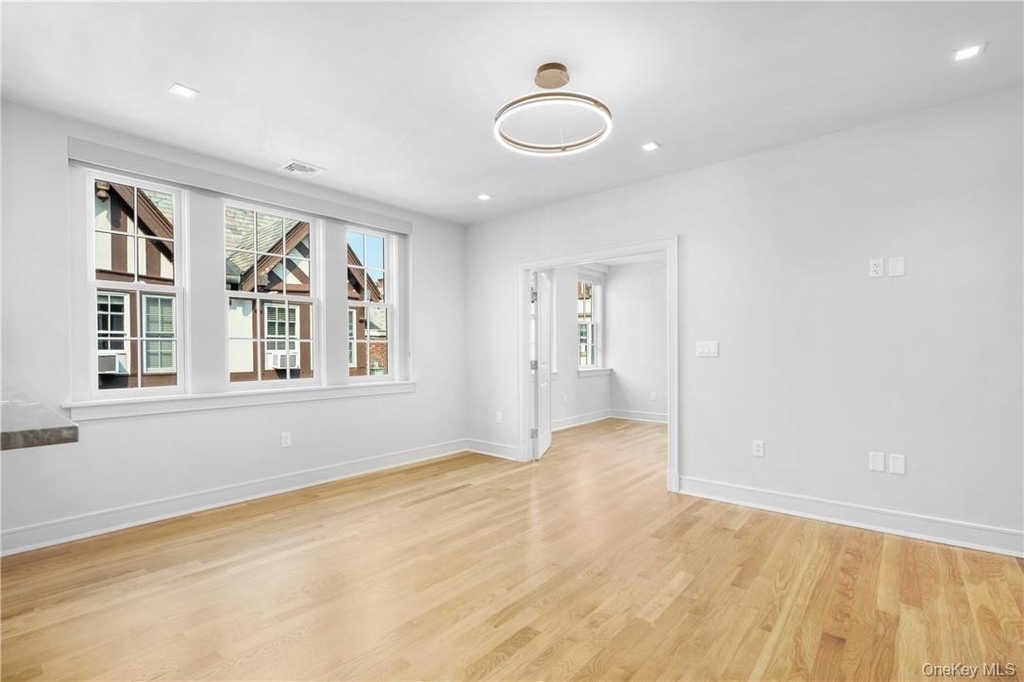 26 East Parkway - Photo 10