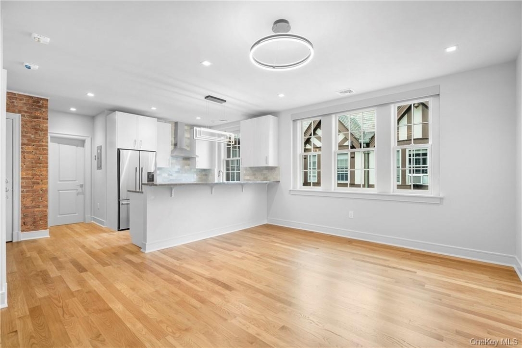 26 East Parkway - Photo 2